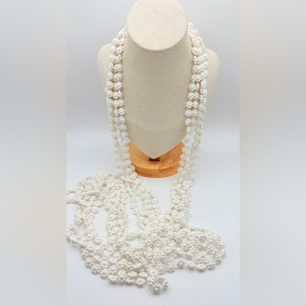 Vintage 60s White Plastic Daisy Chain Long Multi Strand Necklace